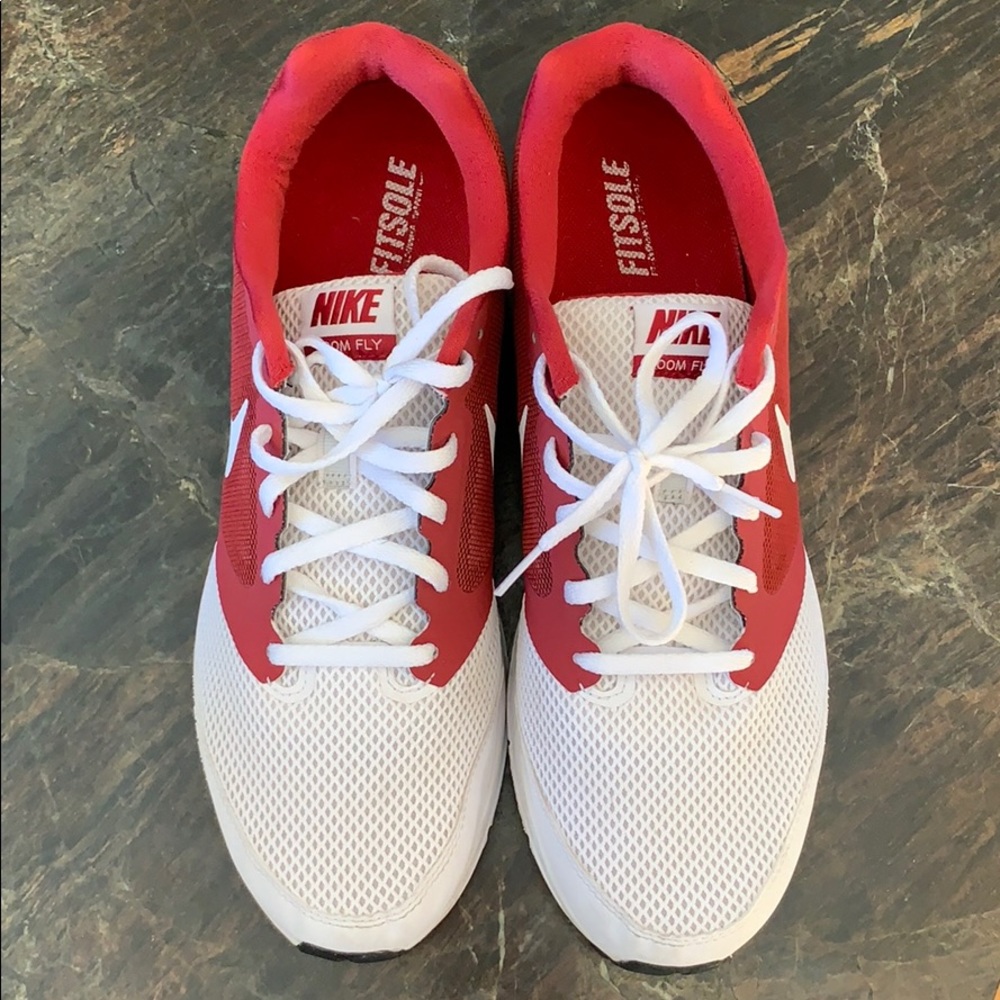 Athletic shoes